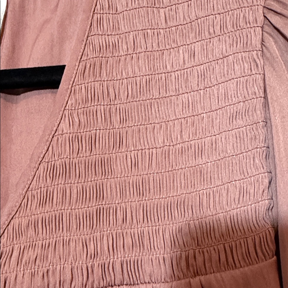 Knox Rose Dusty Pink V-Neck Blouse, silky polyester, size L - Picture 5 of 10